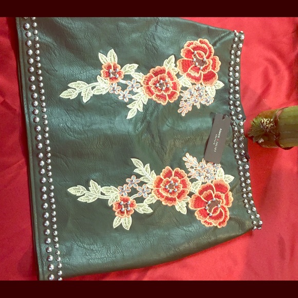 NWT- Fun and Eye catching Skirt🌺 - Picture 2 of 5